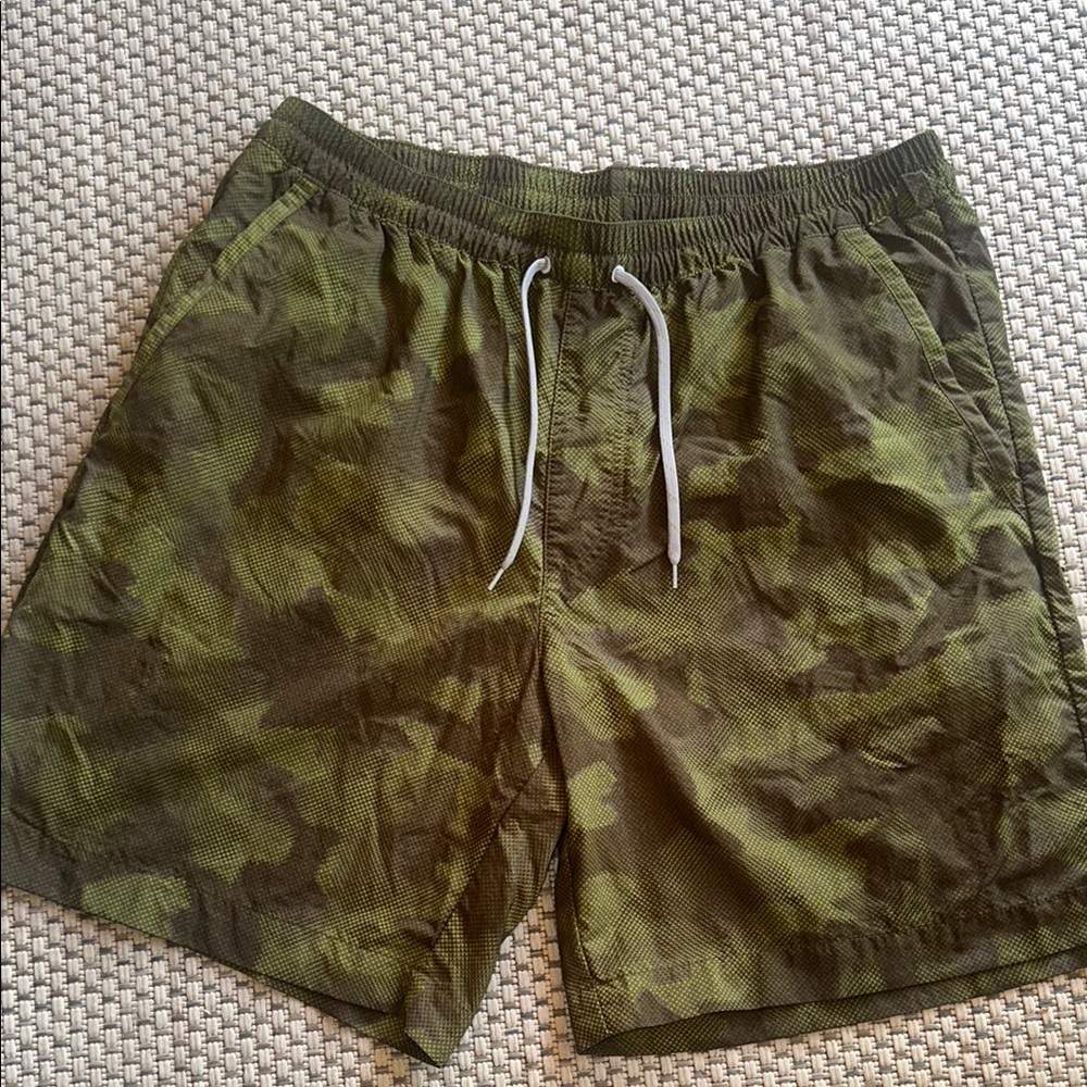 Columbia Men's Green Swim Hybrids